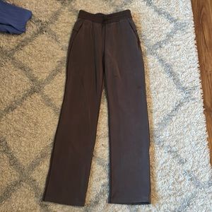 Lululemon Softstreme High-Rise Pant
Regular
